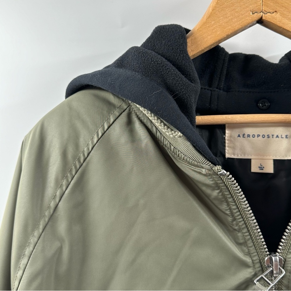 Aeropostale Women’s Green Bomber Windbreaker Jacket – Size L - Picture 2 of 5